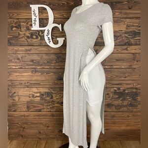 It Girl | Basic Tee Heather‎ Gray Short Sleeve Side Split Maxi Top